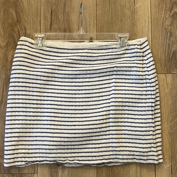 Gap Striped Mini Skirt-Size 8 - Picture 3 of 6